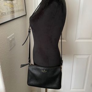 Kate Spade New York Black Pebbled Leather Crossbody Bag – Classic
